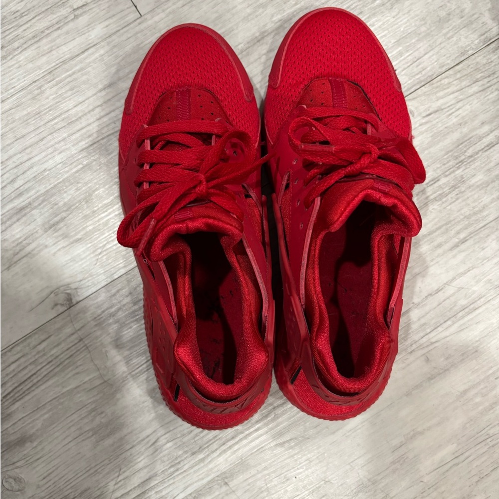 Red Huaraches